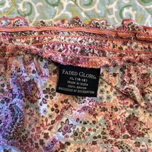 Faded Glory brand casual print top. Size XL (16-18). Pink/white/ purple. - Picture 6 of 6
